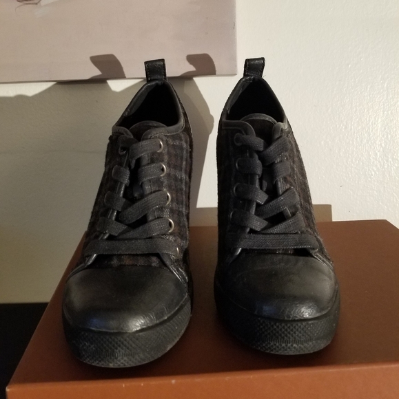 Aldo Wedge Booties - Picture 2 of 6